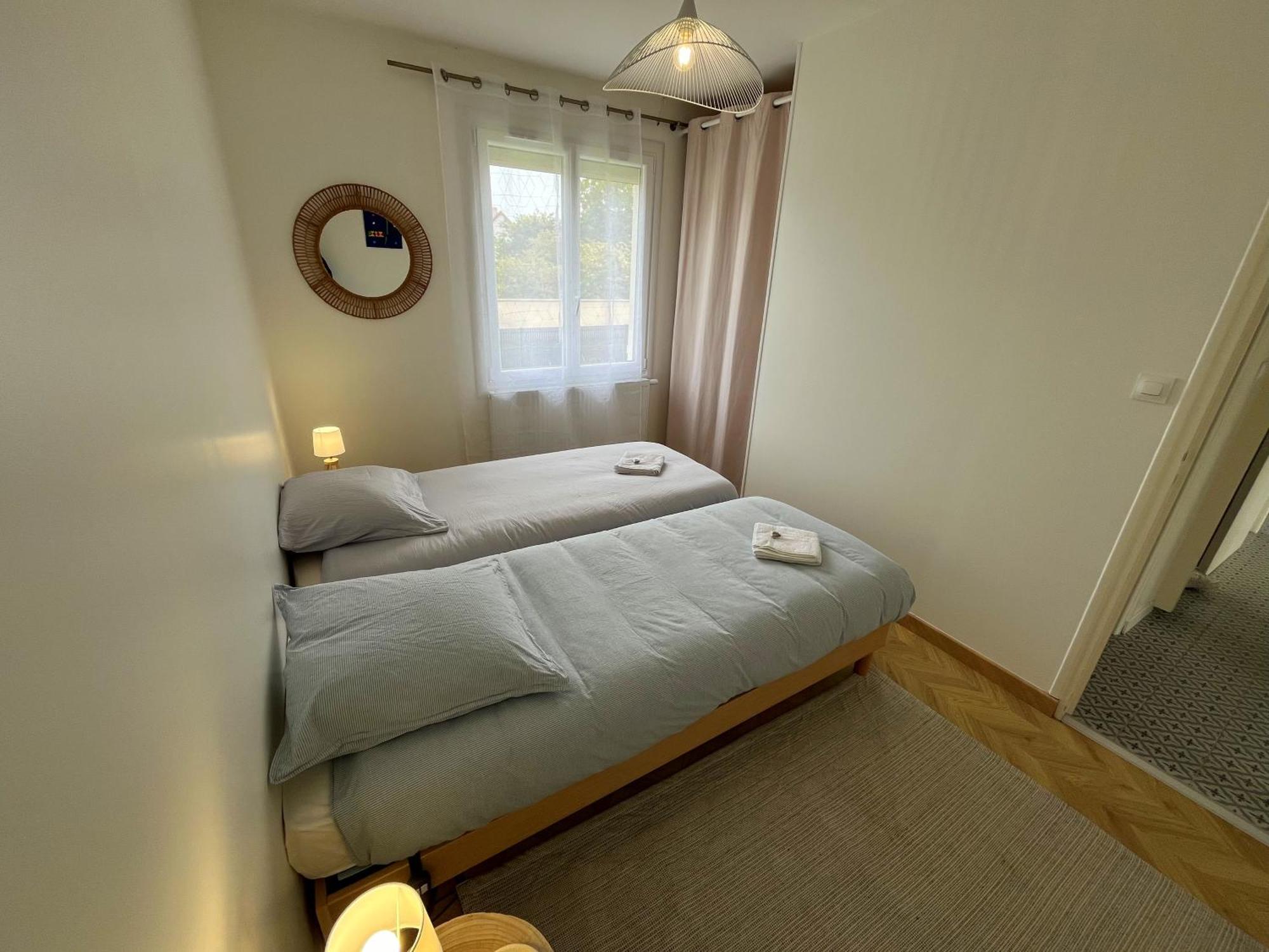A 12 Min A Pied De La Plage Et 5 Min Du Centre De 뤽쉬르메르 외부 사진
